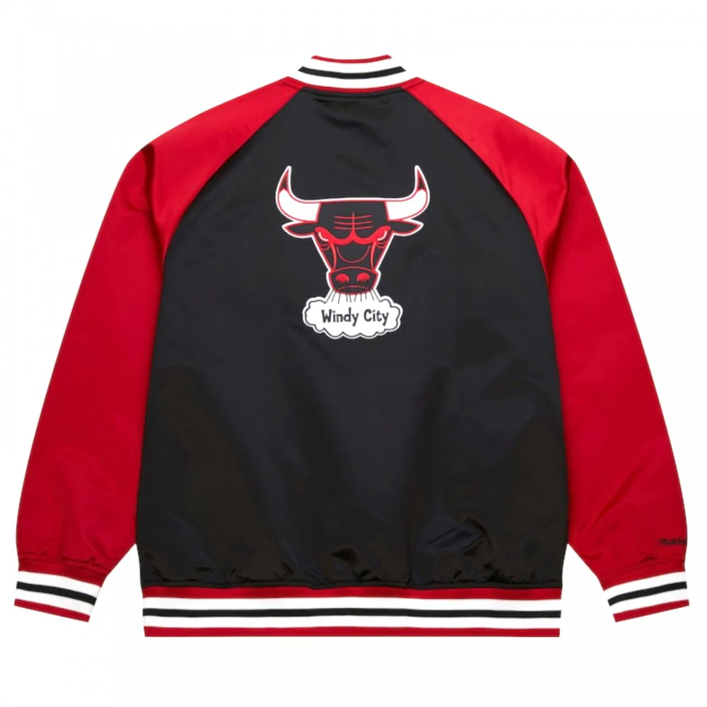 Chicago Bulls Vintage Logo Satin Jacket - Image 2
