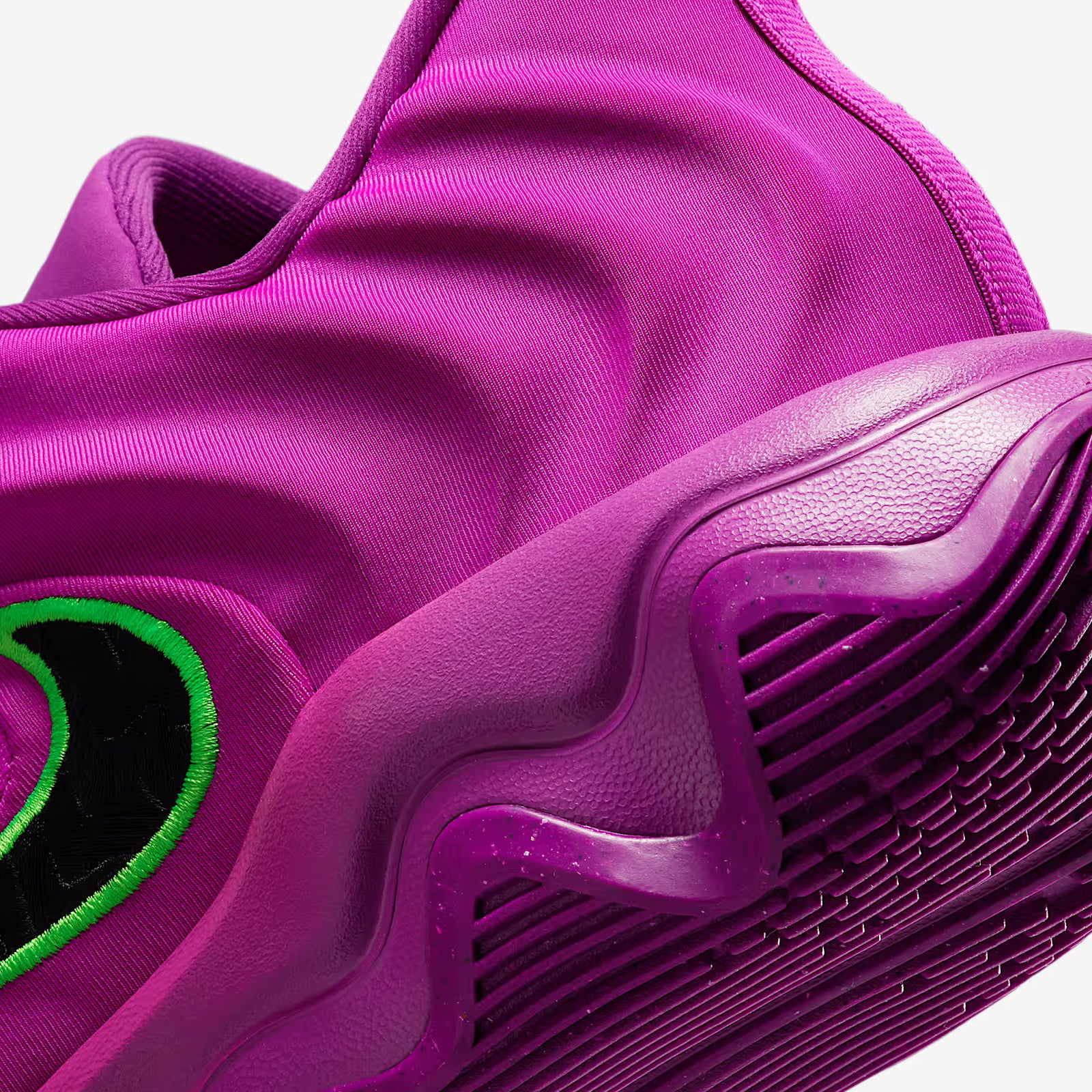 Giannis Immortality 4 - Hyper Violet - Image 9