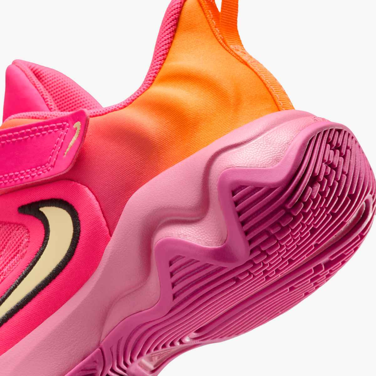Giannis Immortality 4 PS Hyper Pink - Image 9