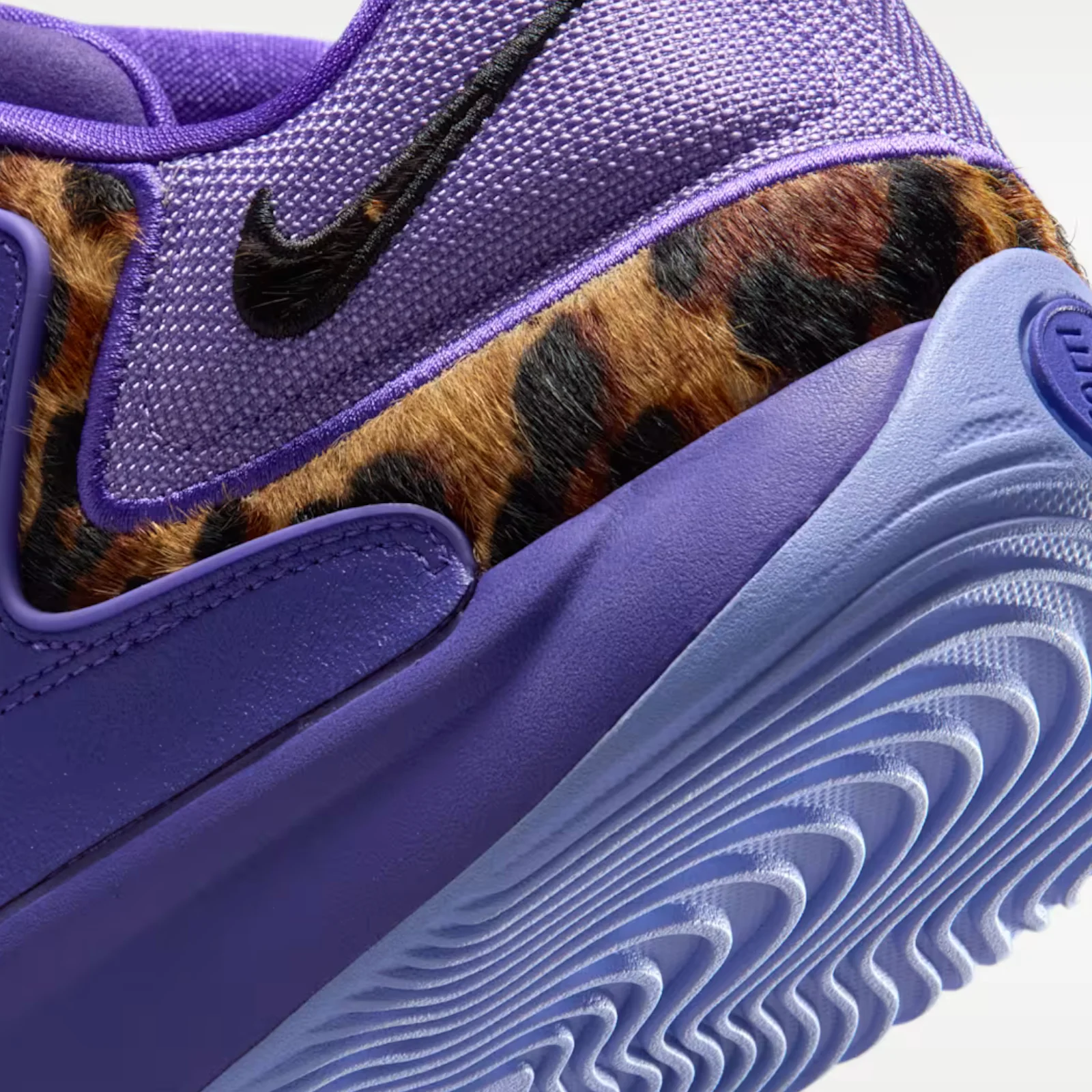 KD 18 x Chet Holmgren "Thunder and Reign" - Image 8