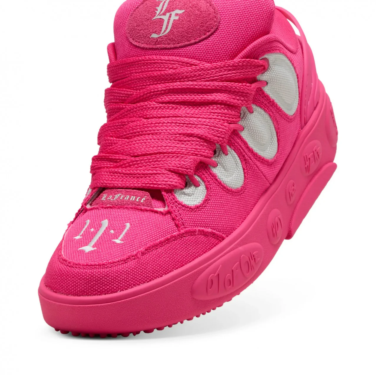 LaFrancé Pink Carpet - Image 6