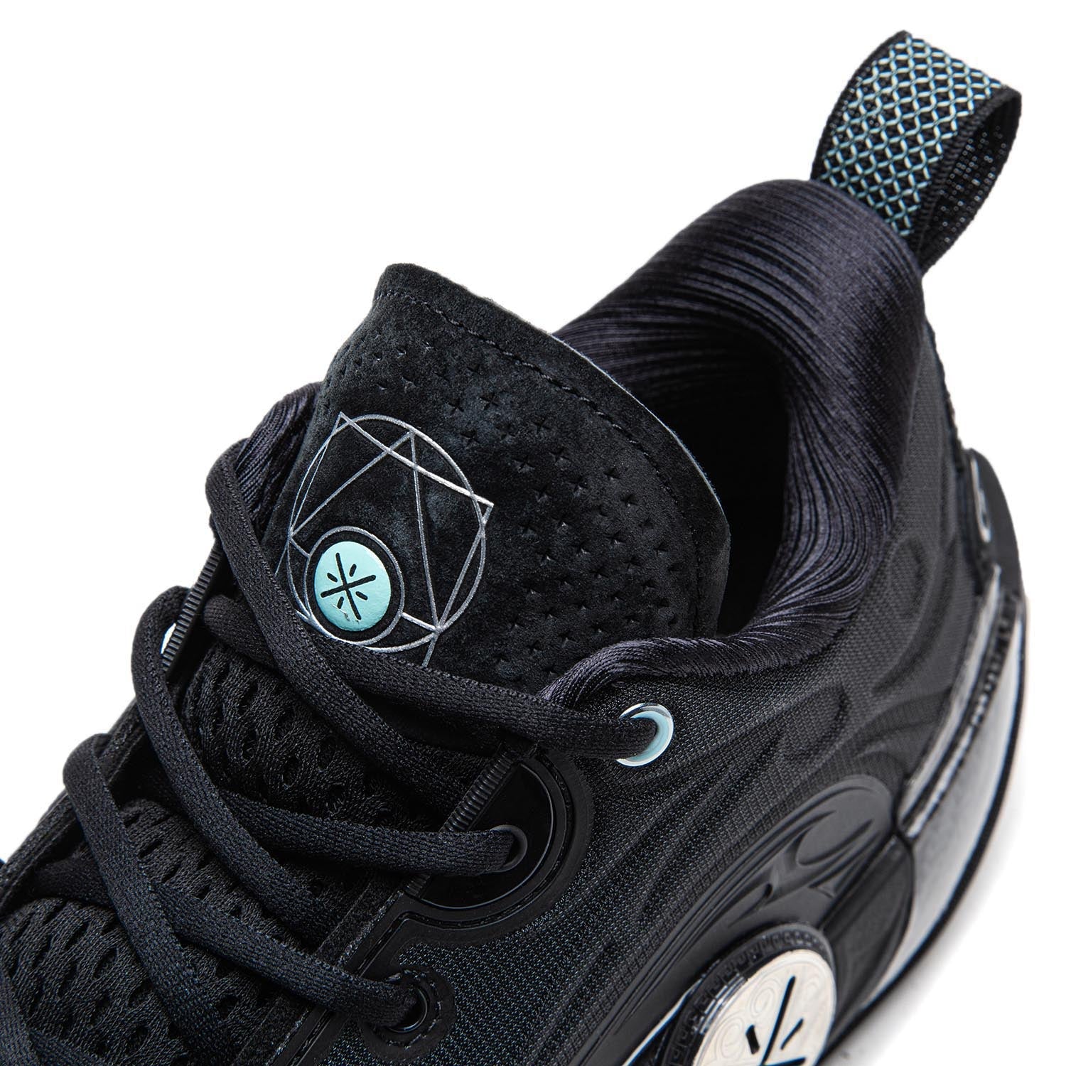 Wade 12 Obsidian - Image 12